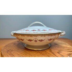 Vintage Noritake 5201 Ridgewood  Footed Handled Covered Round Vegetable Casserol